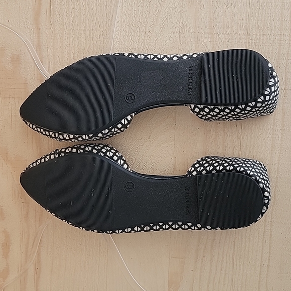 Gap sz6 Canvas Black and White Flats - Picture 6 of 8